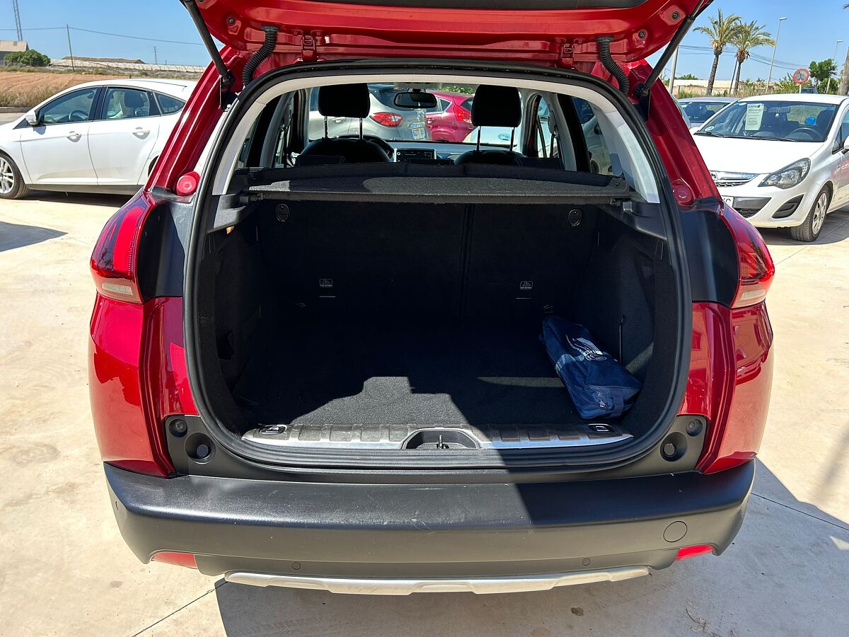 PEUGEOT 2008 ALLURE 1.2 E-THP AUTO SPANISH LHD IN SPAIN 100000 MILES SUPERB 2017